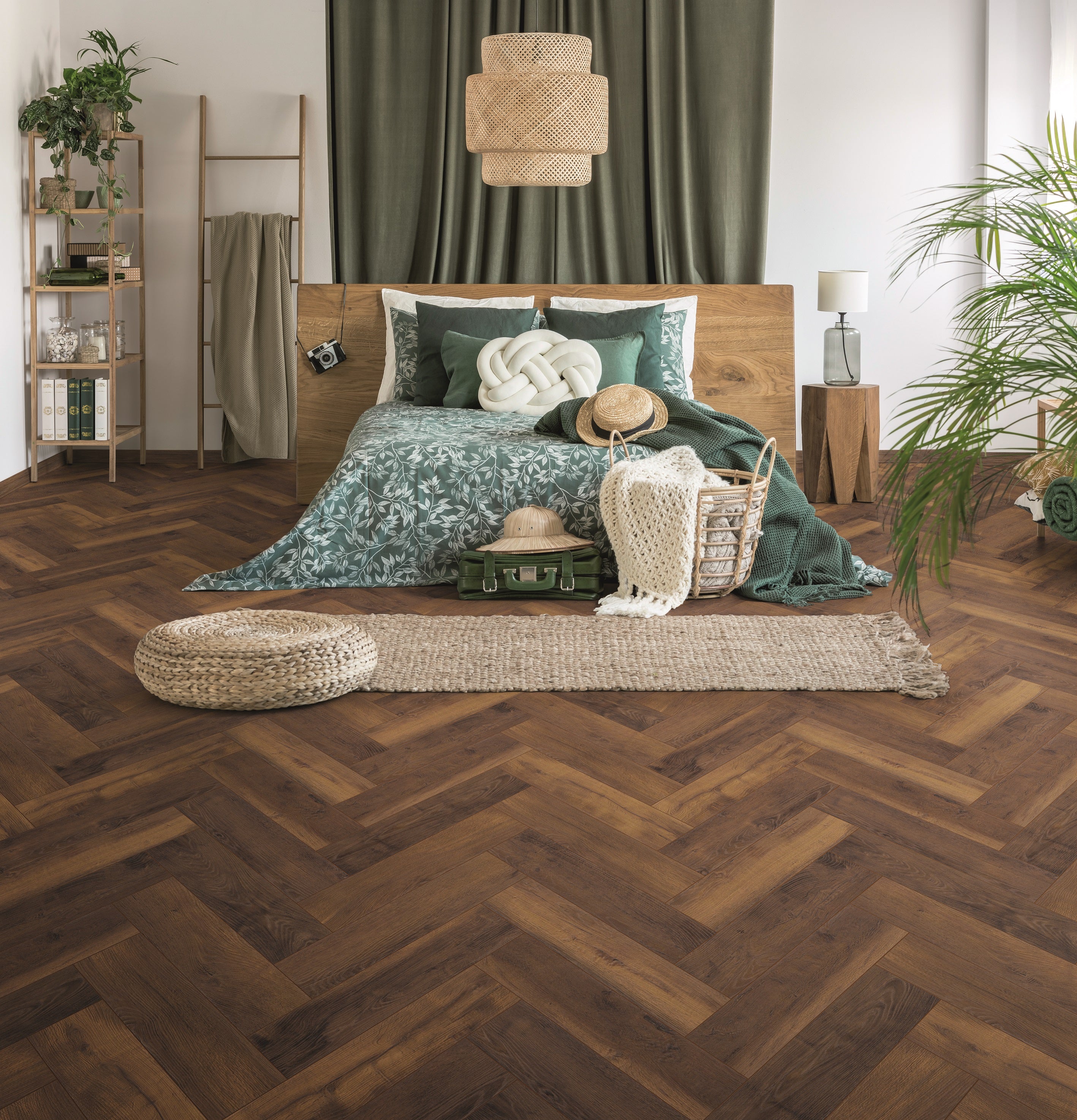 Laminate Herringbone K411 8mm AC5 / CL.33 V4